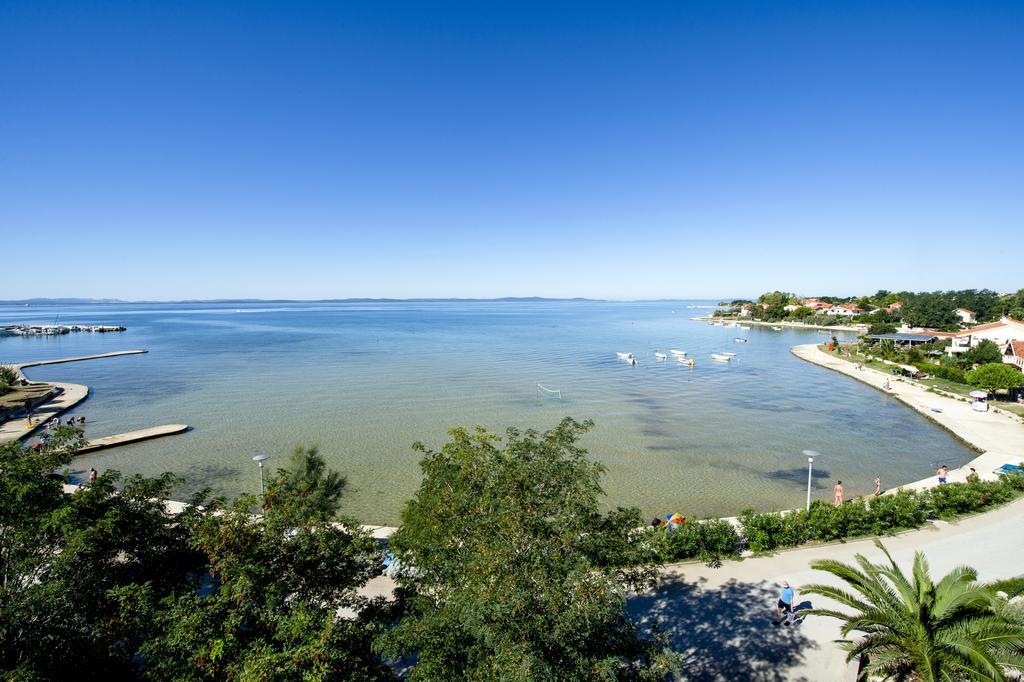 Hotel Laguna Привлака Экстерьер фото